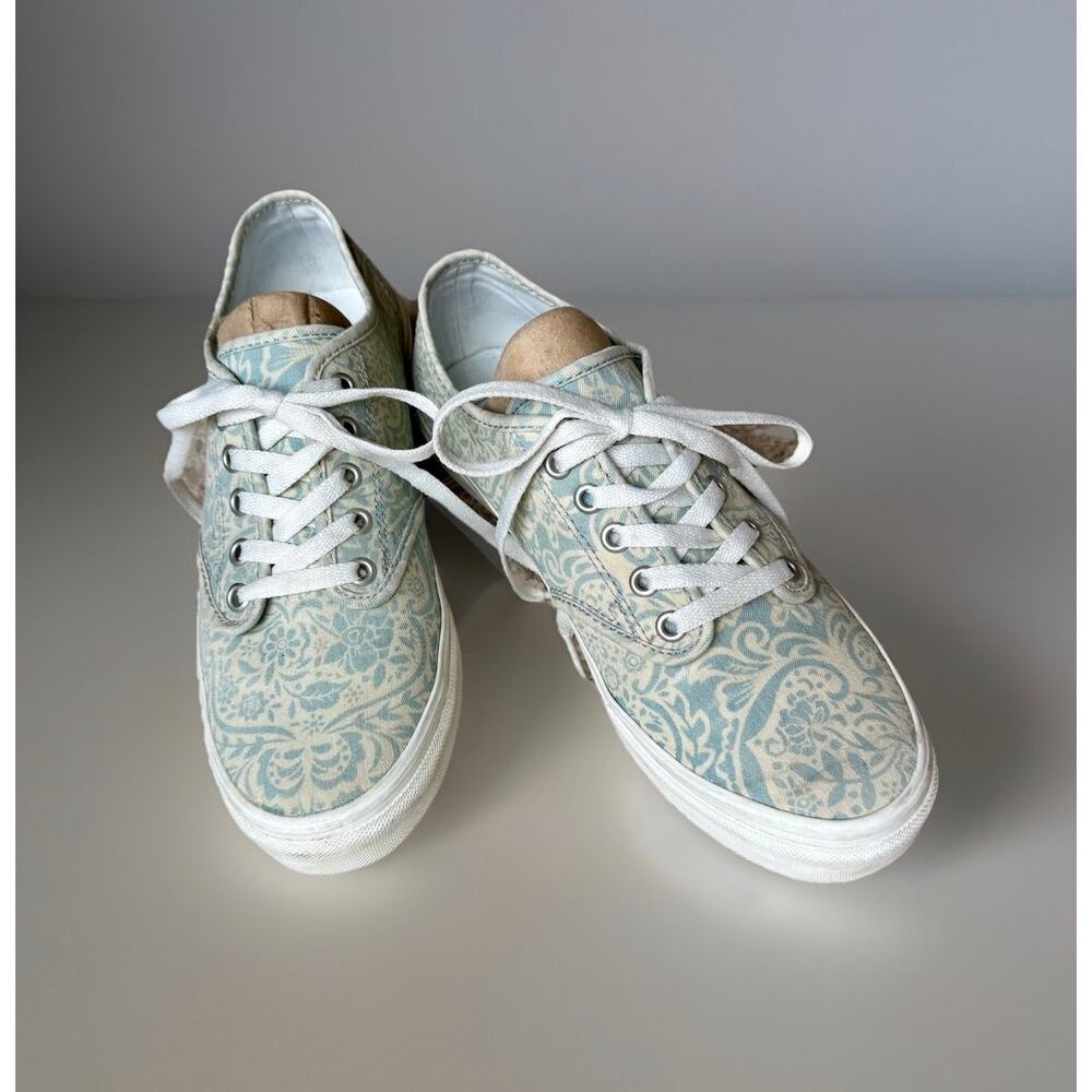 Vans Floral Damask Print Canvas Sneakers Women’s Size 8.5 Blue White